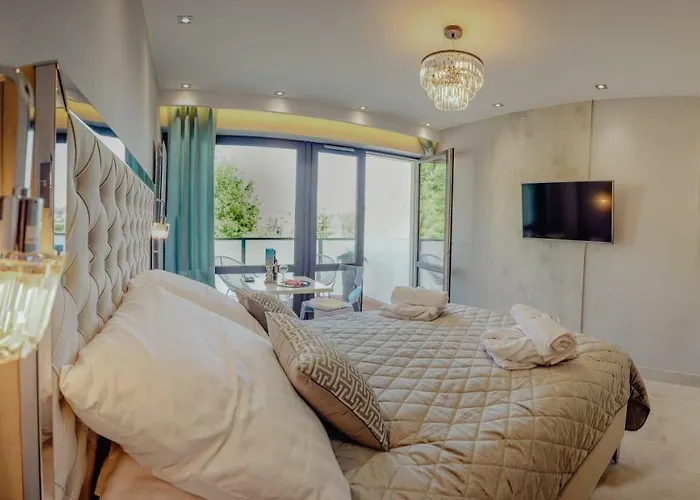 Apartment Silence Triventi Cristal