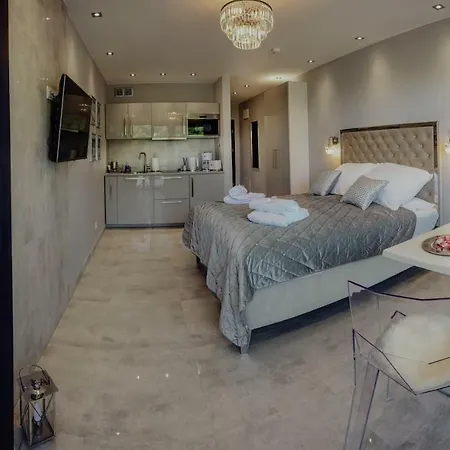 Apartament Silence Triventi Cristal *